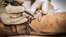 El 60% de los argentinos ya tiene tatuajes, pero el trabajo sigue siendo el principal foco de prejuicio