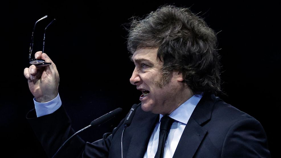 Javier Milei disparó contra los gobernadores: "Quieren destruir al Gobierno  nacional" | Perfil