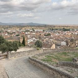 Trujillo fue la cuna del conquistador Francisco Pizarro y en su castillo se rodaron escenas de Juego de Tronos.