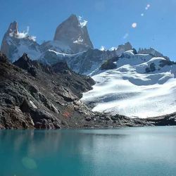 La pérdida de nieve tiene graves consecuencias, ya que la nieve andina es una fuente crucial de agua para el consumo humano.