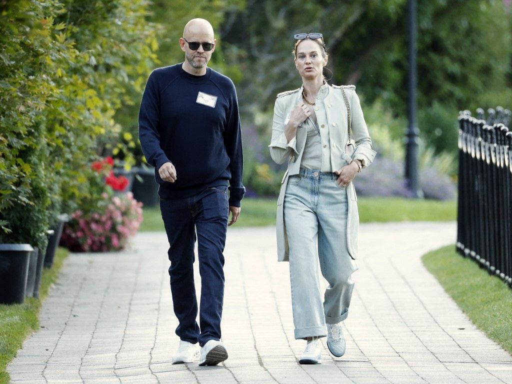 El CEO de Spotify, Daniel Ek y su esposa Sofía, en  Sun valley 2025.