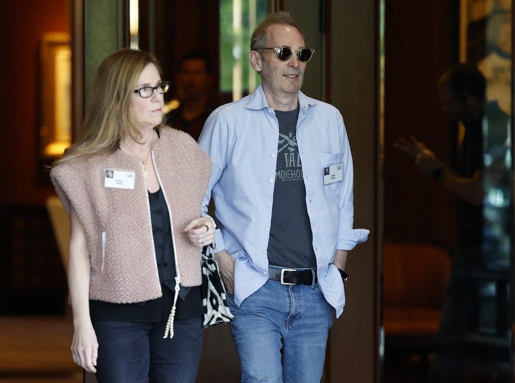 Andy Jassy, CEO de Amazon, y su esposa Elana, en Sun valley 2025.