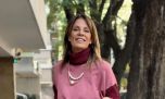 Nequi Galotti impone un total look borgoña con las tendencias invernales: cuero y peluche