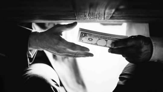 ¿Qué nos pasa con lo que está pasando?: Valijas, corrupción y Psicología