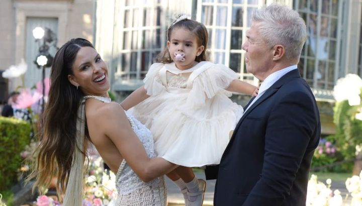 El tierno look de Sarah Burlando, la hija de Barby Franco, para un paseo con su padre: estilo romántico y con volados