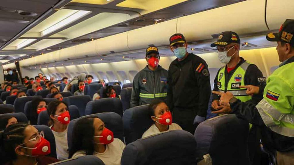 Retornaron 203 migrantes venezolanos deportados de Estados Unidos.