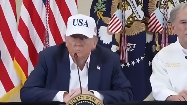 Donald Trump hablando en Texas