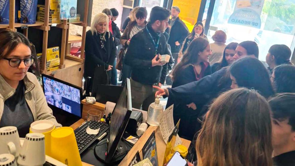 12_07_2025_alfajor_dubai_gzamarysolfalbo_g