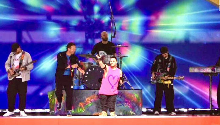 J Balvin, Doja Cat, Tems y Coldplay, así fue el show de mediotiempo de la final del Mundial de Clubes 2025