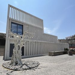 Cáceres, Extremadura: una ciudad que destila historia y encanto, tanto como modernidad desde su Museo Helga de Alvear.
