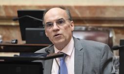 El senador radical Pablo Blanco