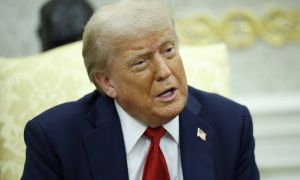 Donald Trump en el Salón Oval