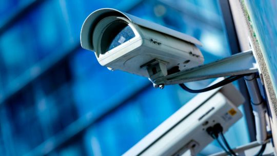 Córdoba suma inteligencia artificial a la videovigilancia y aclara: "No tenemos intención de meternos dentro de lo que son las superficies"