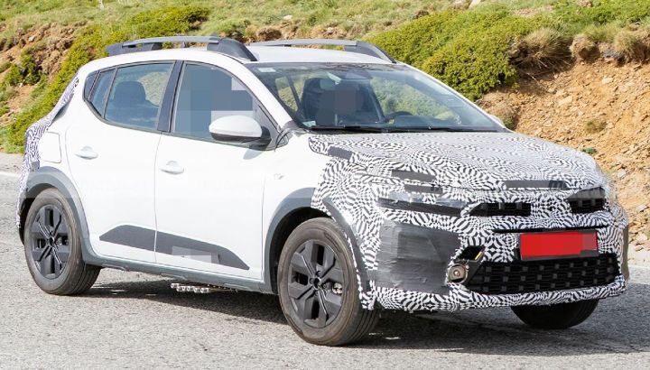 El Sandero tendrá un nuevo restyling y ya fue visto en pruebas