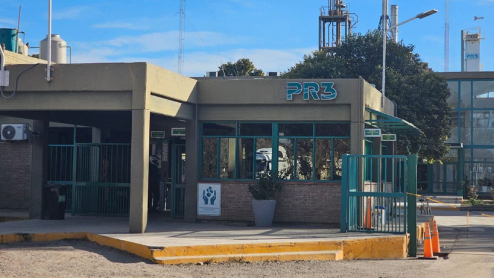 Fachada Petroquímica Rio Tercero