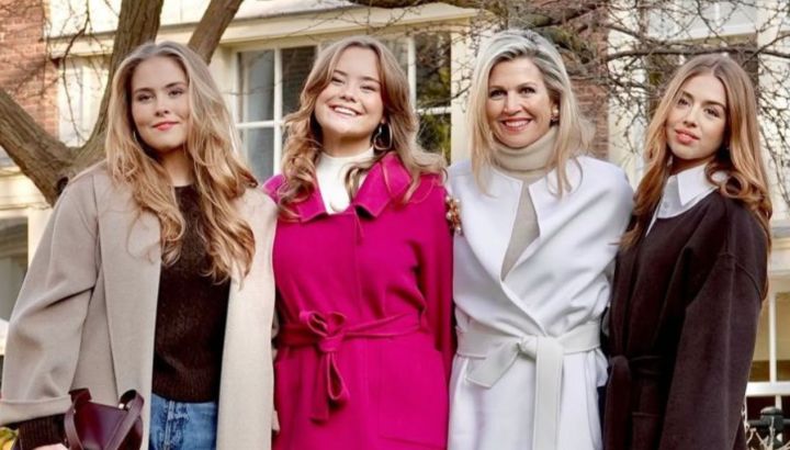 Máxima Zorreguieta y sus hijas marcaron tendencia en la graduación de Amalia