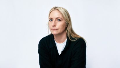 Pocas semanas después de haber ganado el Gran Premio ANDAM 2025, Meryll Rogge se convierte en la nueva directora artística de Marni. Un repaso por la trayectoria de la diseñadora belga de la que todos están hablando.