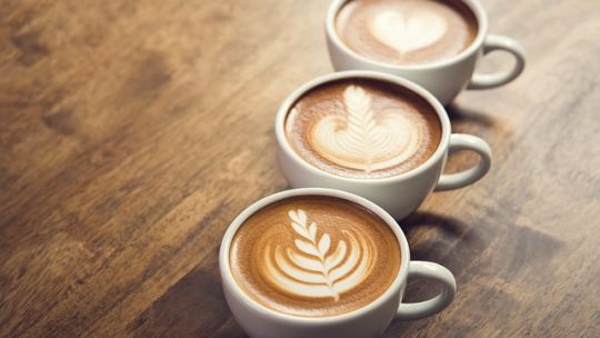 ¿El café mancha los dientes? 4 consejos para evitarlo, según los expertos
