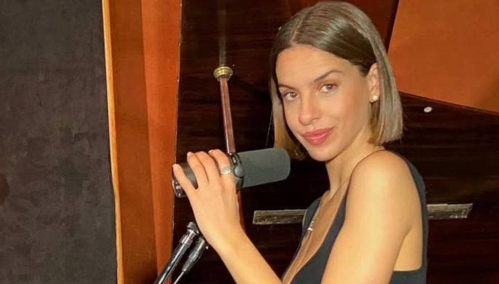 Así es Jazmín, la hija de Osvaldo Laport y Viviana Sáez: su paso por La Voz, la obra de teatro con sus padres y su presente como cantante