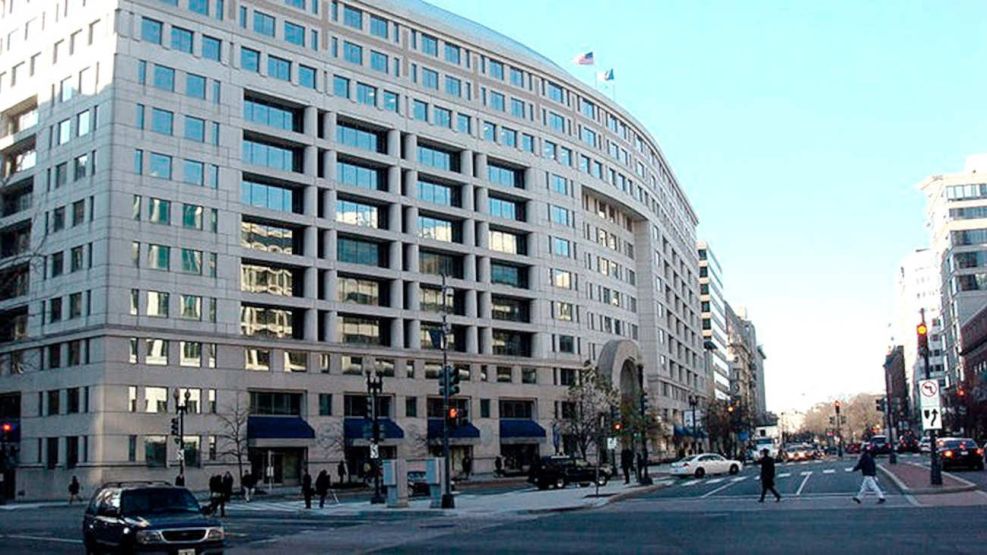 El BID aprobó un financiamiento de US$ 10.000 millones para Argentina |  Perfil