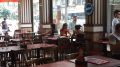 Según datos de Kantar, el 76% de los argentinos redujo las salidas a comer afuera. 