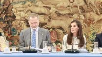 Letizia Ortiz demuestra como los microcuadrados son los nuevo polka dots