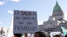 Marcha de los trabajadores y médicos del Garrahan 209250717