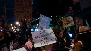 Protestas contra los curas pederastas ante la Conferencia Episcopal de Bolivia