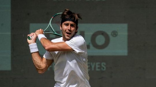 Tomás Etcheverry debutó con derrota en Gstaad y lleva cinco caídas en fila