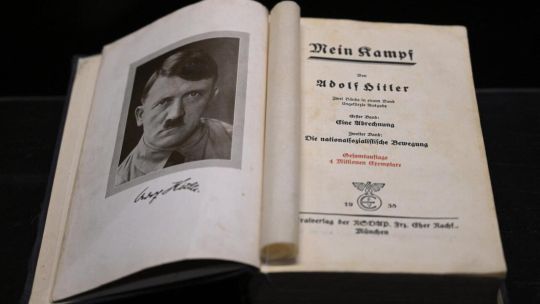 “Mi lucha” de Adolf Hitler cumple 100 años: la base ideológica del horror