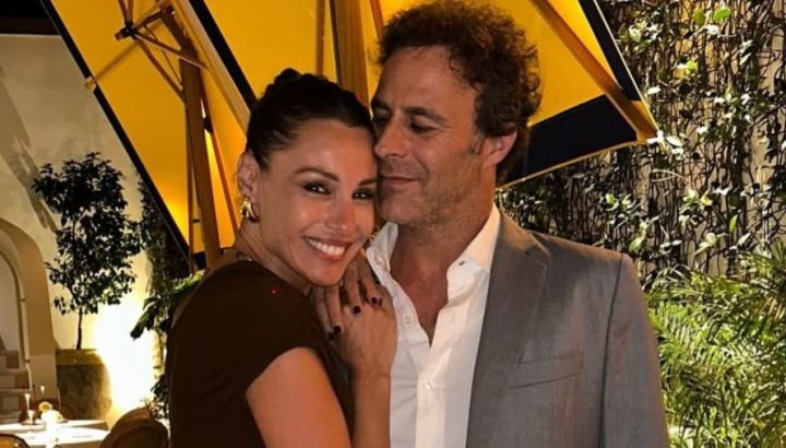 Pampita lució un detalle en el look que despertó rumores de casamiento con Martín Pepa