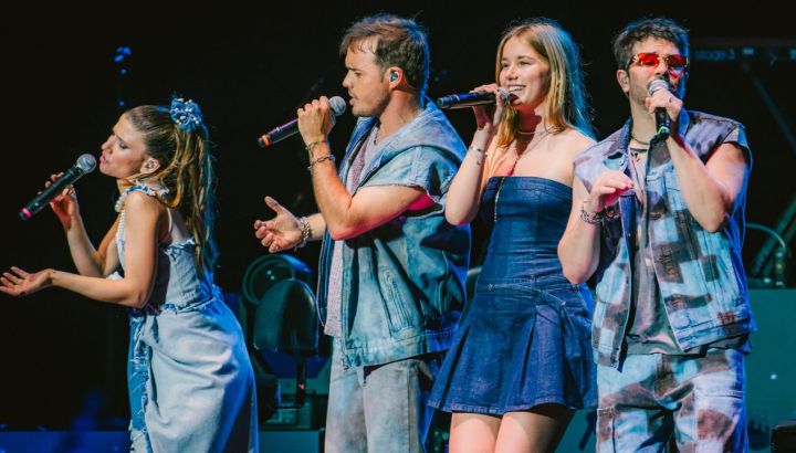 Música y sorpresas, Taína Gravier brilló junto a Erreway en su show de Marbella