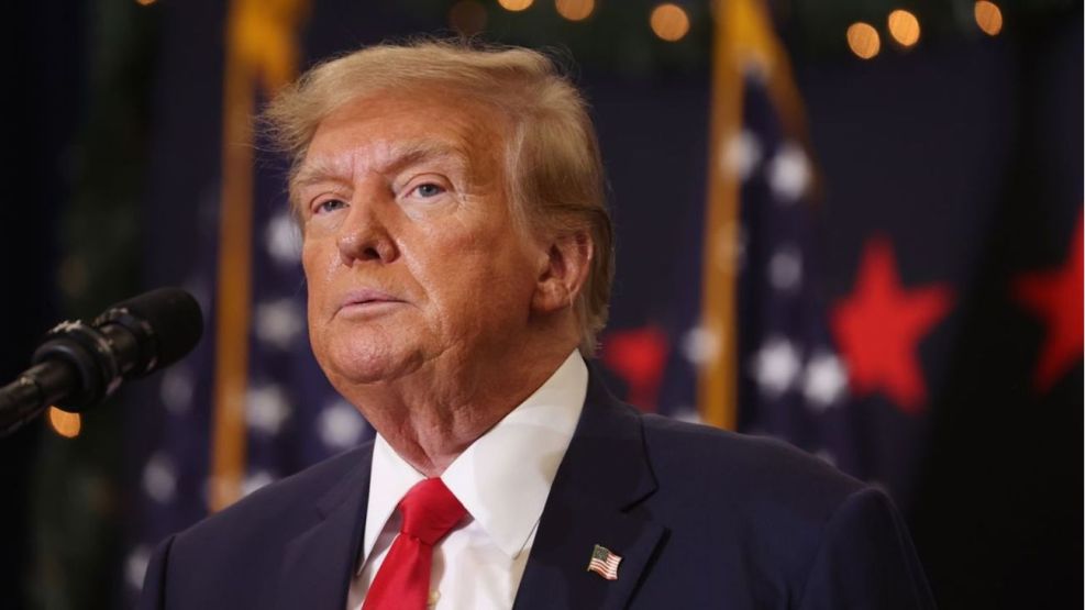 Donald Trump pidió publicar documentos del caso Epstein tras ser vinculado con el abusador en un informe