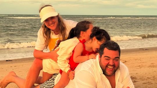 Darío Barassi se fue de vacaciones con su familia
