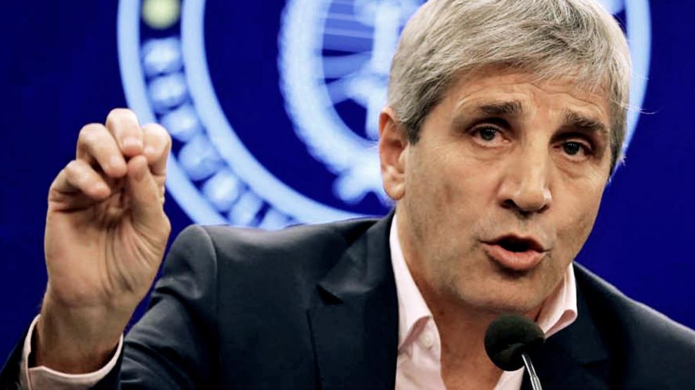 Deuda en pesos: Caputo enfrenta vencimientos por  billones en agosto tras la «crisis de las tasas»