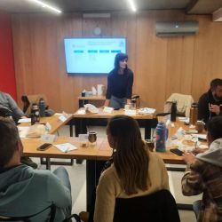 Feedback con guantes… y aún así, duele | Foto:CEDOC