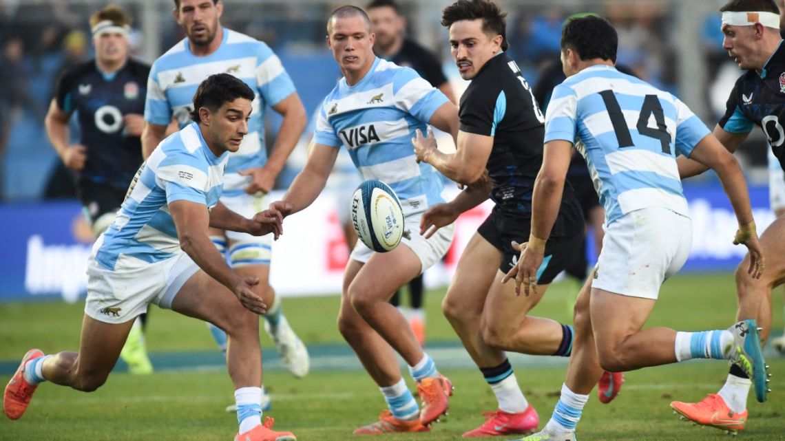 Argentina's fly-half Santiago Carreras, Argentina's full back Benjamin Elizalde, England's wing Cadan Murley, and Argentina's centre Matías Moroni eye the ball during the international rugby test match between Argentina and England at the San Juan del Bicentenario Stadium in San Juan, Argentina, on July 12, 2025.