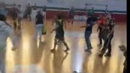 Batalla campal en el fútbol de salón correntino: golpes, corridas y empujones