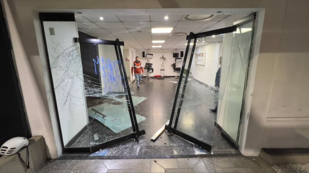 Uno de los presuntos identificados en el ataque al edificio de TN y Eltrece será candidato en las elecciones bonaerenses