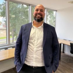 "Formar un equipo es multiplicar resultados" | Foto:CEDOC