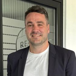 "Formar un equipo es multiplicar resultados" | Foto:CEDOC