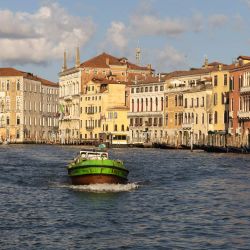Imagen de un paisaje al amanecer, en Venecia, Italia. | Foto:Xinhua/Li Jing