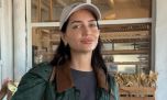 Adiós a la gorra deportiva: la versión denim que usó Zaira Nara ya es furor en Europa