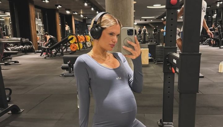 Los 4 looks "mom fit" con los que Eva Bargiela se animó a volver al gimnasio embarazada