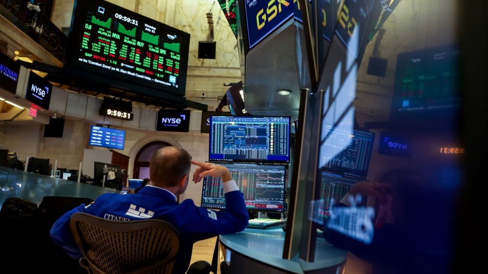 S&P 500 Hits All-Time Highs As Earnings Roll In