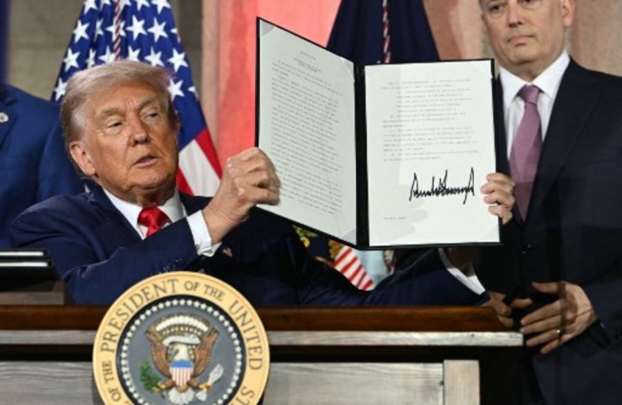 Donald Trump presentó su "Plan de Acción de IA" para dominar el liderazgo global en tecnología avanzada