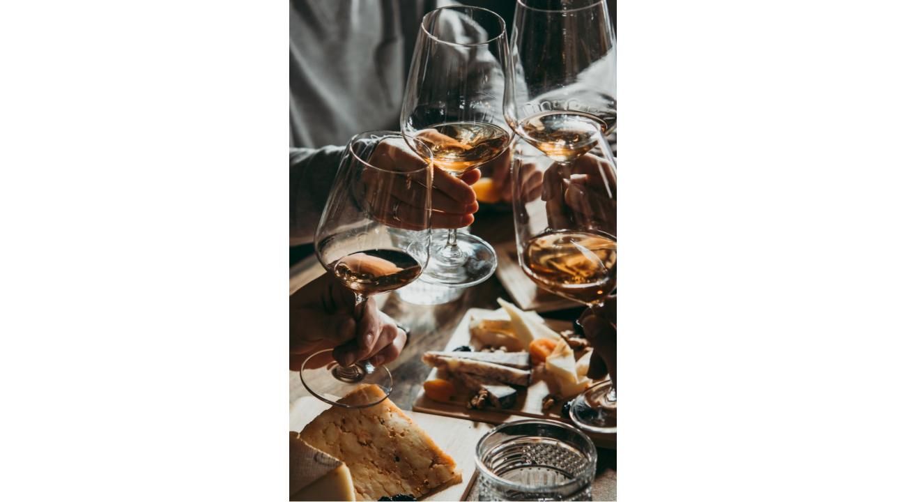 Vinos y Personalidad: El arte de regalar según el tipo de amigo