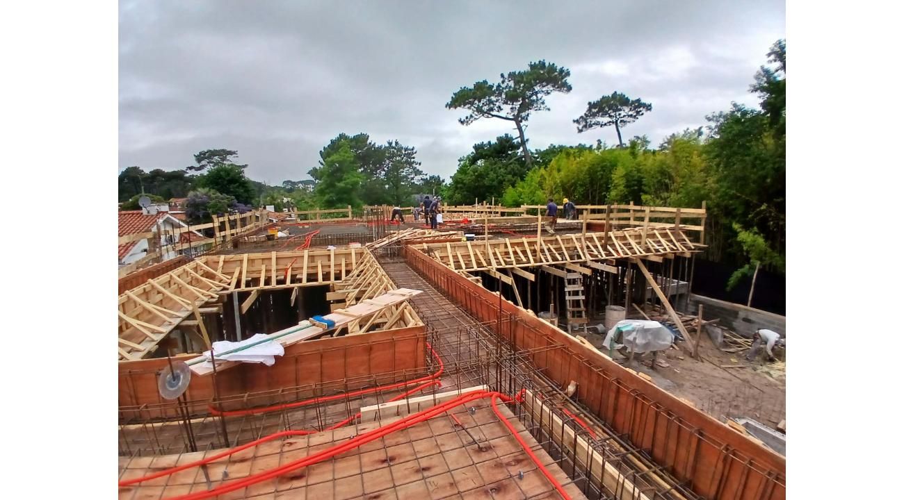 Grinbrick: Trayectoria y proyectos en construcción de viviendas de lujo