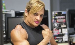 Alejandra "Locomotora" Oliveras