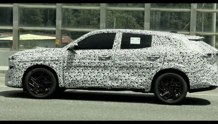 Renault prueba un nuevo Koleos con silueta coupé